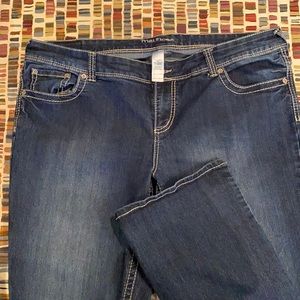 Maurices Bootcut jeans 20 short